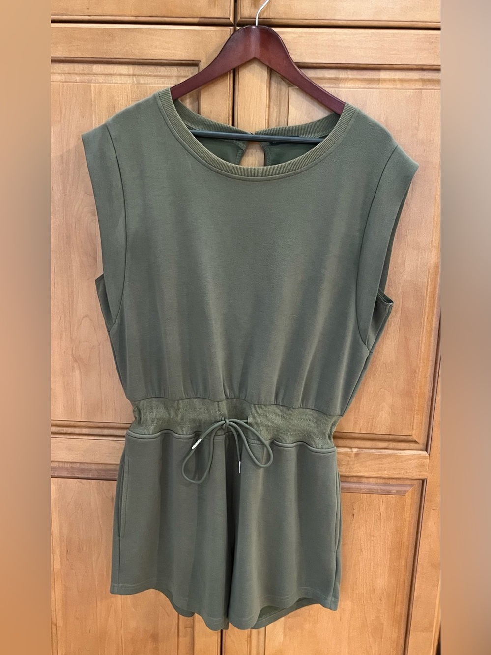 OFEEFAN Olive Green Cap Sleeve Romper with Drawstring Waist - 
Size Large